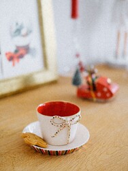 Gri Seramik - Fiyonk Kırmızı Türk Kahvesin Fincanı